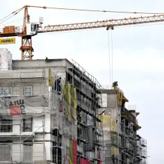 Ile zarabia deweloper na bloku? Przejrzysty przegląd zarobków i zysków