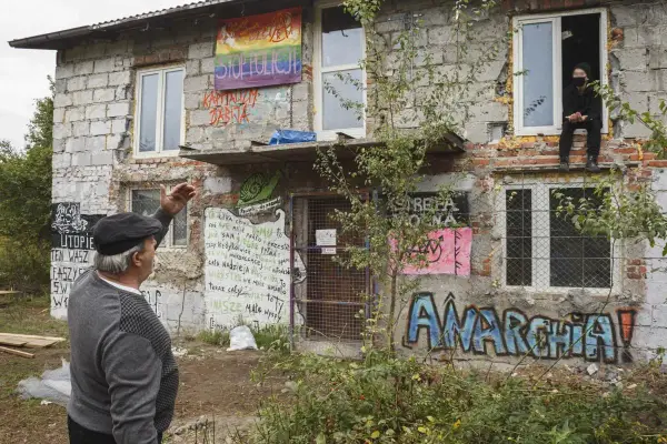 Squatersi na osiedlach - Jak chronić pustostany i reagować?